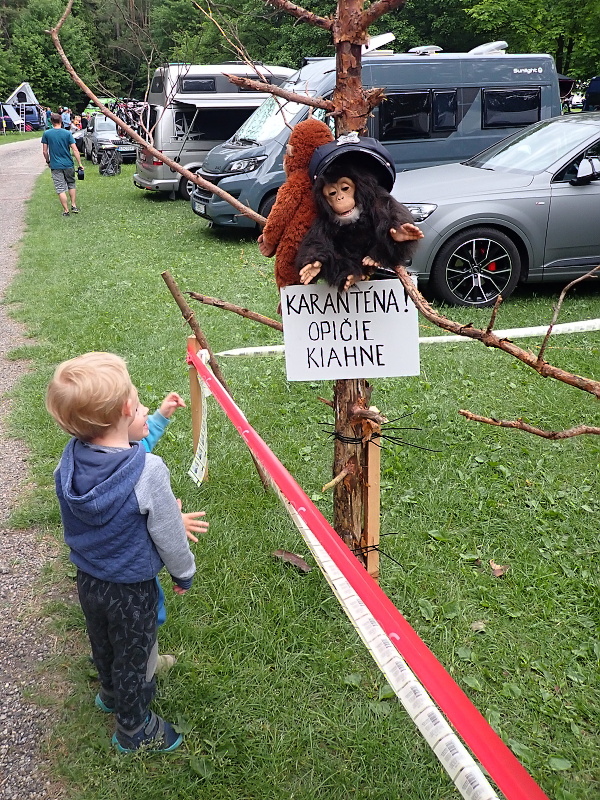 12 Už víme, jak se slovensky řekne neštovice