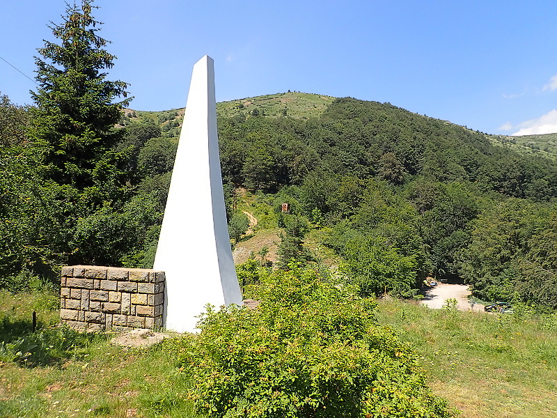 16 Zlatiško průsmyk, 1385 m n.v. stále se zákazem vjezdu