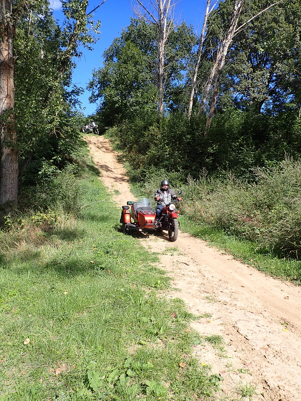 20 Na motokrosové trati