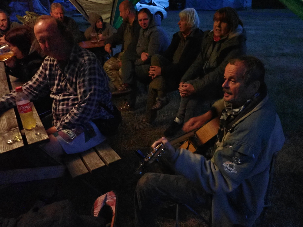 04 večer a další dopoledne jsme strávili s kamarády z T.OKarabina.