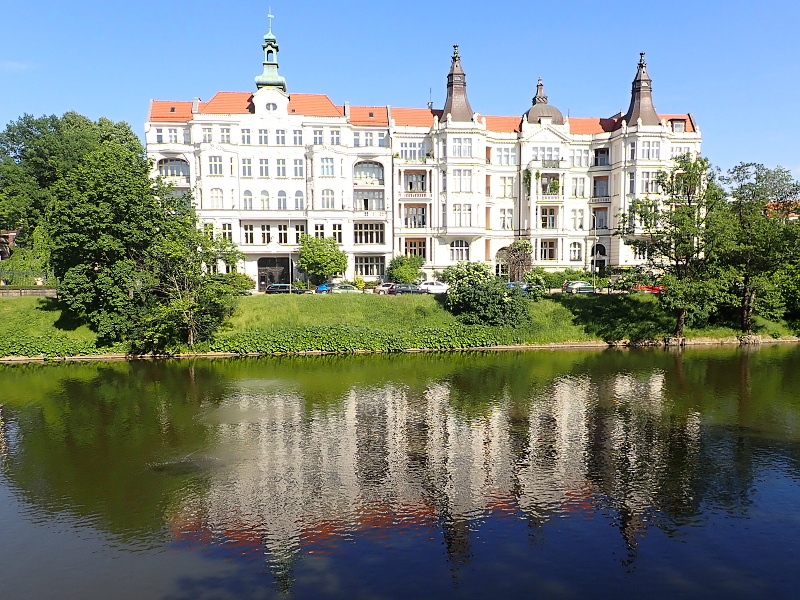 61 Polská akademie věd u Městského vodního příkopu