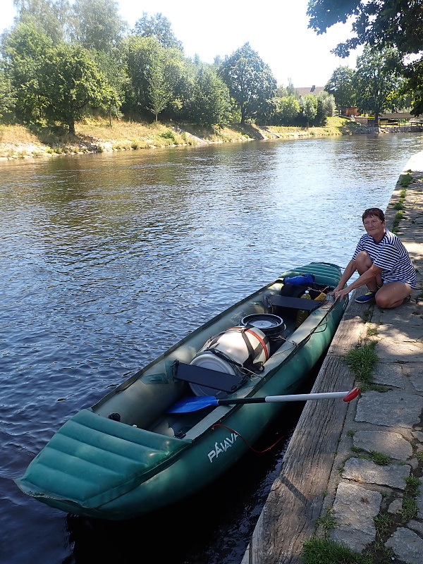 03 Začátek plavby po Vltavě, Vyšší Brod, 13 hodin.