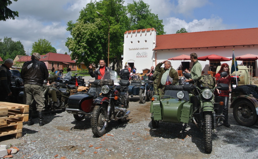 25.Zastávka v Českém Rudolci