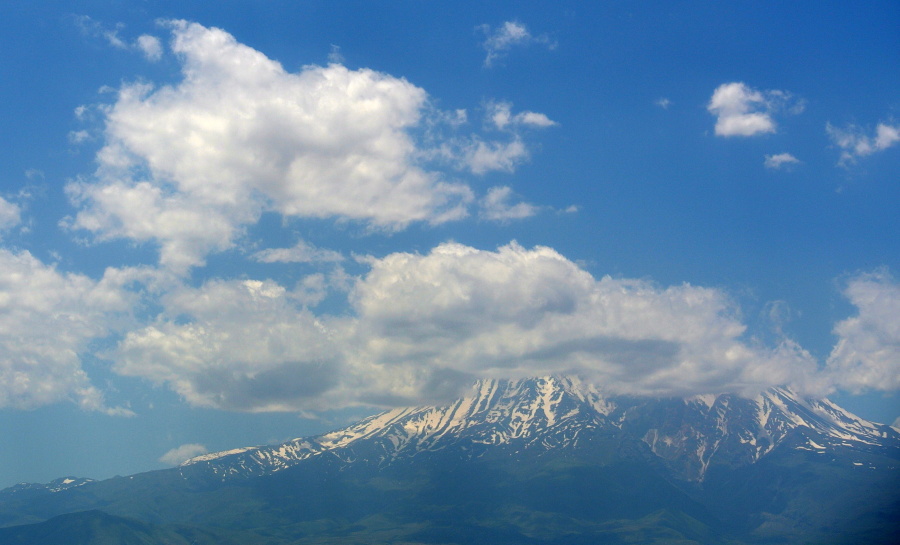 41 Ararat,5 165 metrů,je v Turecku